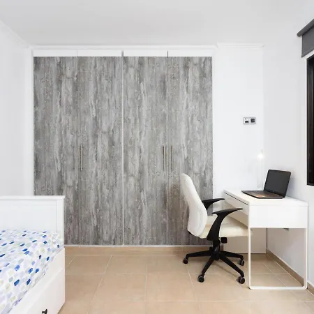 Apartamento Puerto De La Cruz, 3 Dormitorios, 6 Personas - Es-284-16